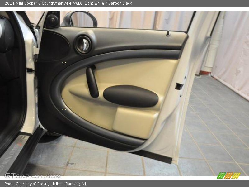 Light White / Carbon Black 2011 Mini Cooper S Countryman All4 AWD