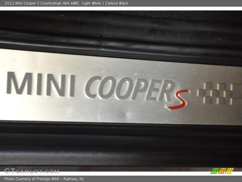 Light White / Carbon Black 2011 Mini Cooper S Countryman All4 AWD