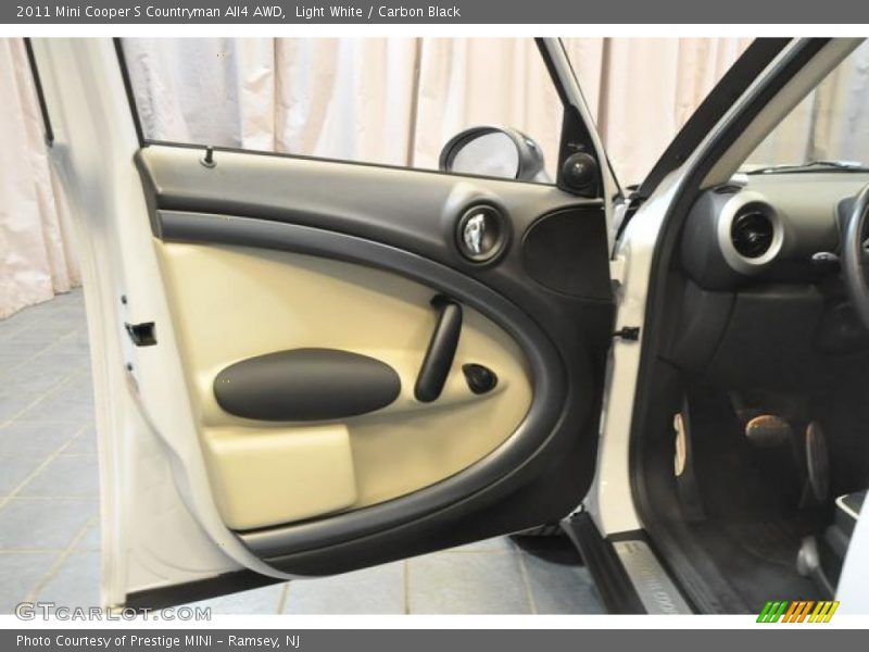 Light White / Carbon Black 2011 Mini Cooper S Countryman All4 AWD