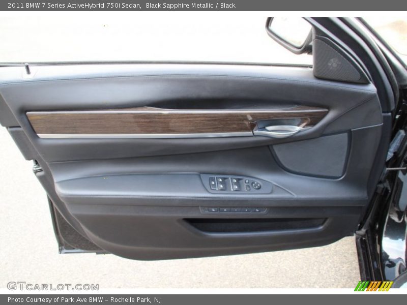 Door Panel of 2011 7 Series ActiveHybrid 750i Sedan
