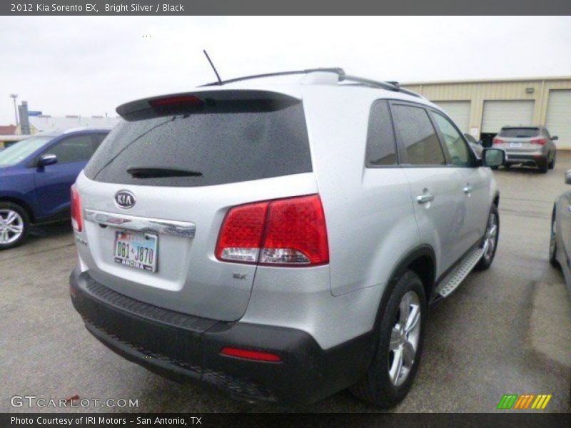 Bright Silver / Black 2012 Kia Sorento EX