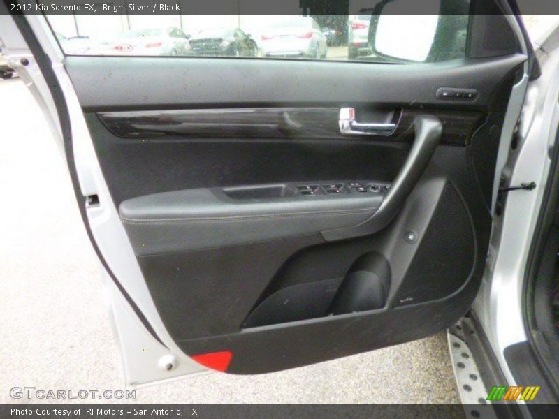 Bright Silver / Black 2012 Kia Sorento EX