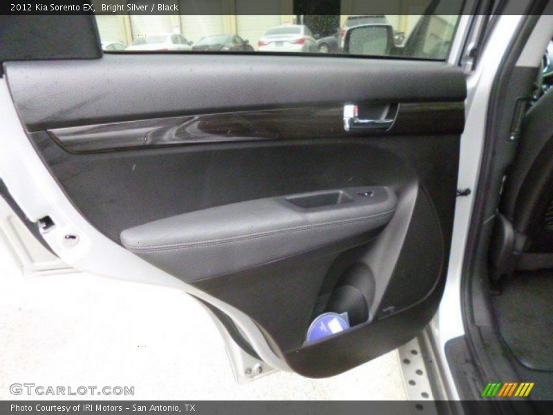 Bright Silver / Black 2012 Kia Sorento EX
