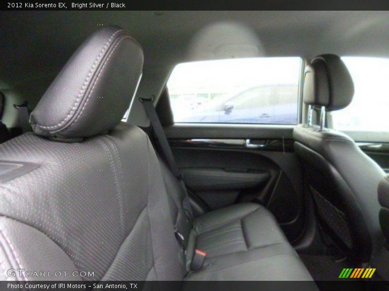 Bright Silver / Black 2012 Kia Sorento EX