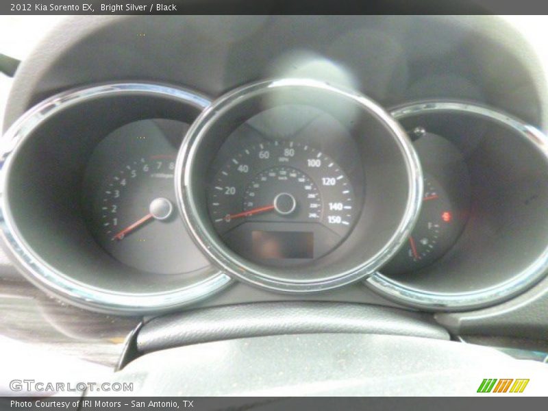 Bright Silver / Black 2012 Kia Sorento EX