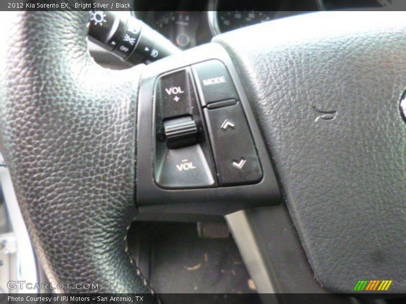 Bright Silver / Black 2012 Kia Sorento EX