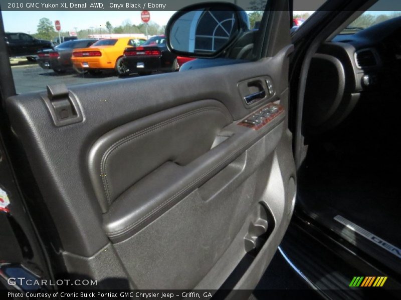 Onyx Black / Ebony 2010 GMC Yukon XL Denali AWD