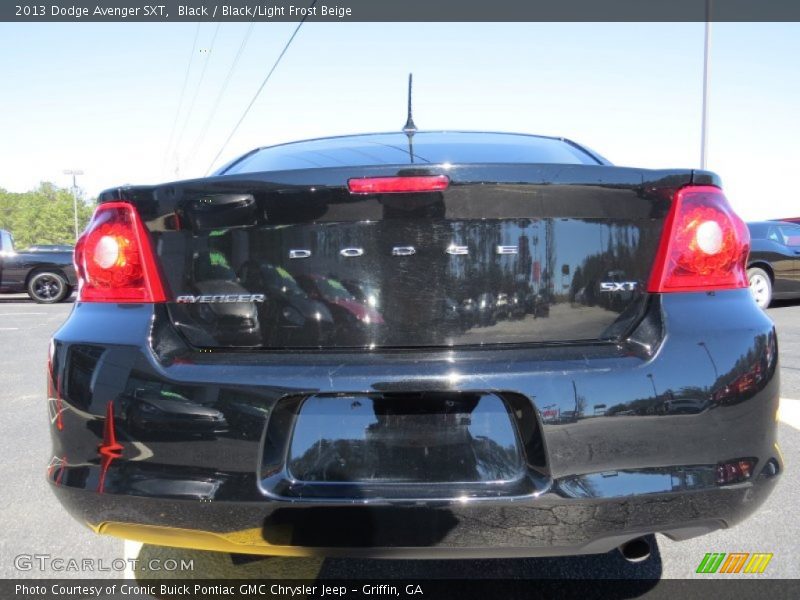Black / Black/Light Frost Beige 2013 Dodge Avenger SXT