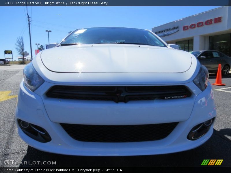 Bright White / Black/Light Diesel Gray 2013 Dodge Dart SXT