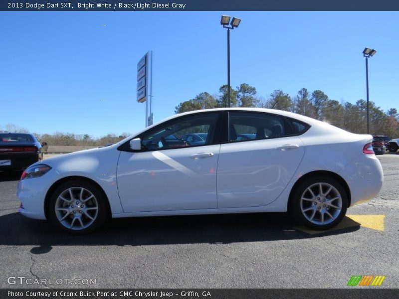 Bright White / Black/Light Diesel Gray 2013 Dodge Dart SXT
