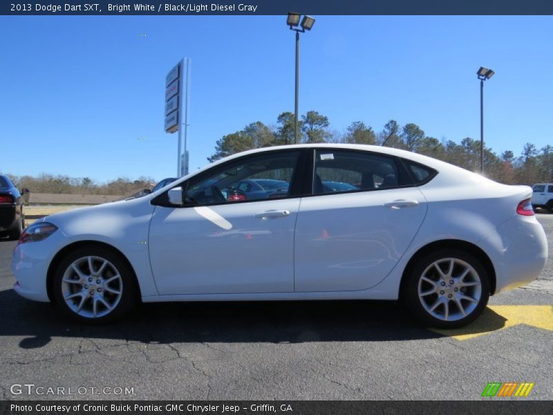 Bright White / Black/Light Diesel Gray 2013 Dodge Dart SXT