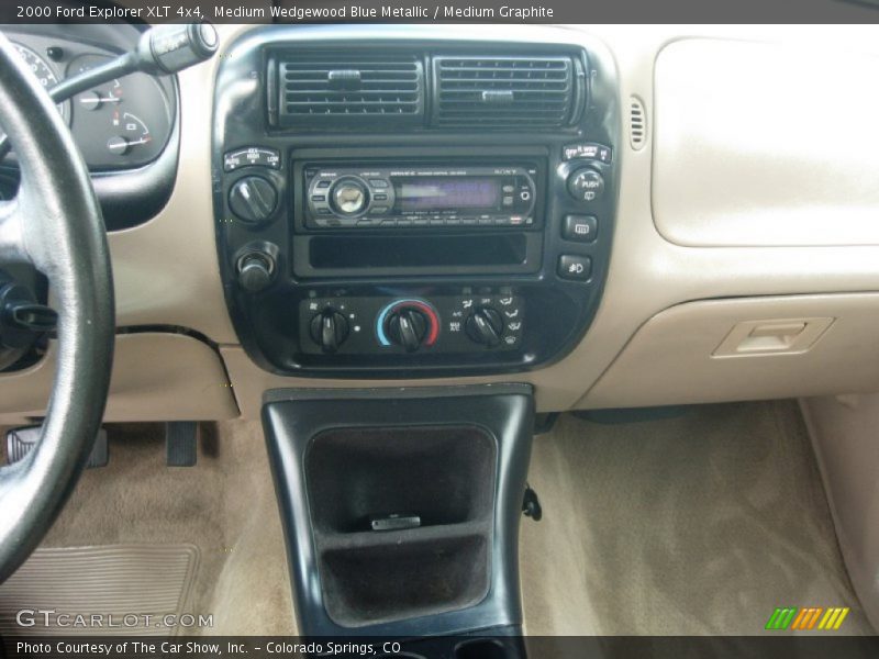 Medium Wedgewood Blue Metallic / Medium Graphite 2000 Ford Explorer XLT 4x4