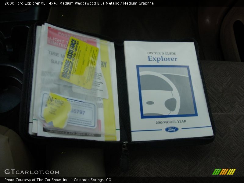 Medium Wedgewood Blue Metallic / Medium Graphite 2000 Ford Explorer XLT 4x4