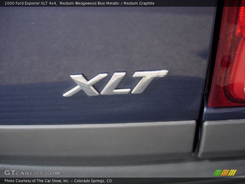Medium Wedgewood Blue Metallic / Medium Graphite 2000 Ford Explorer XLT 4x4
