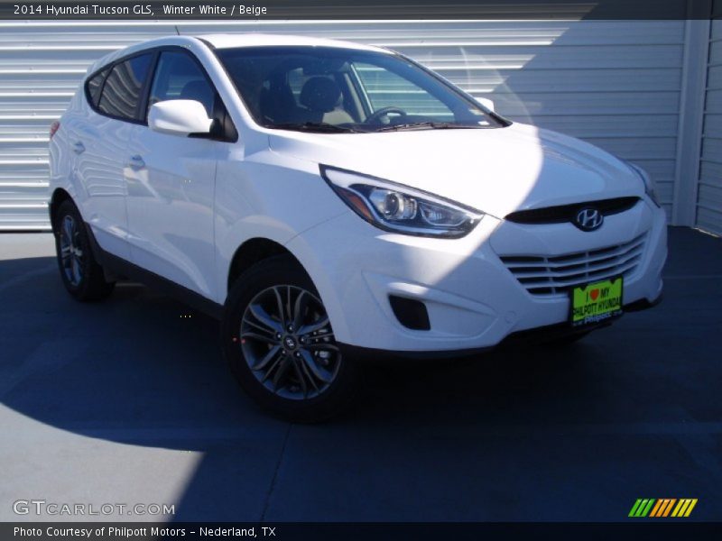 Winter White / Beige 2014 Hyundai Tucson GLS