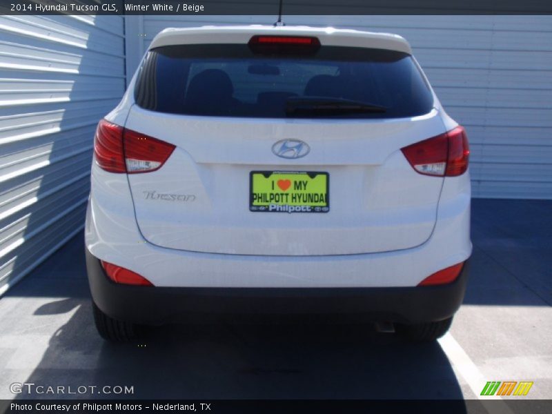 Winter White / Beige 2014 Hyundai Tucson GLS