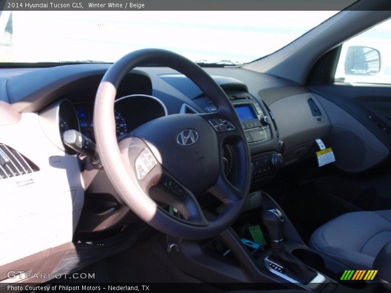 Winter White / Beige 2014 Hyundai Tucson GLS