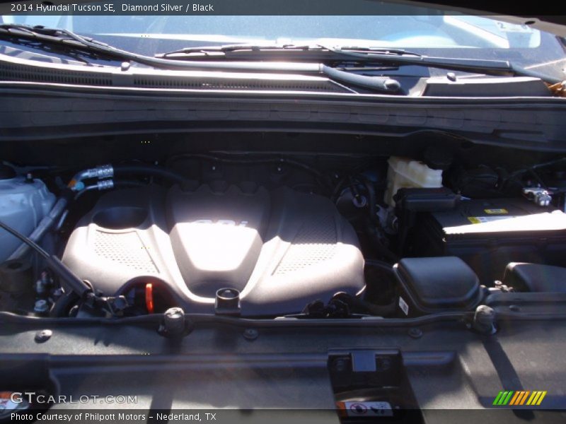 Diamond Silver / Black 2014 Hyundai Tucson SE