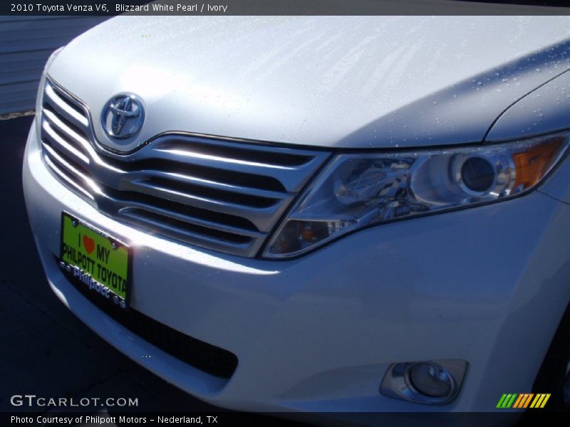 Blizzard White Pearl / Ivory 2010 Toyota Venza V6