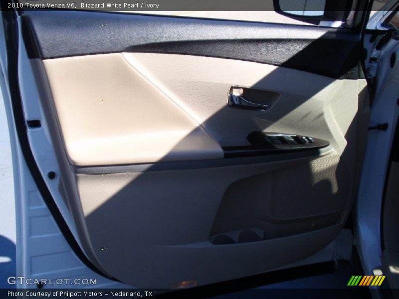 Blizzard White Pearl / Ivory 2010 Toyota Venza V6