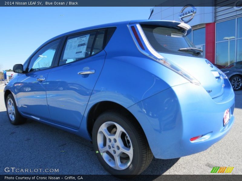 Blue Ocean / Black 2014 Nissan LEAF SV