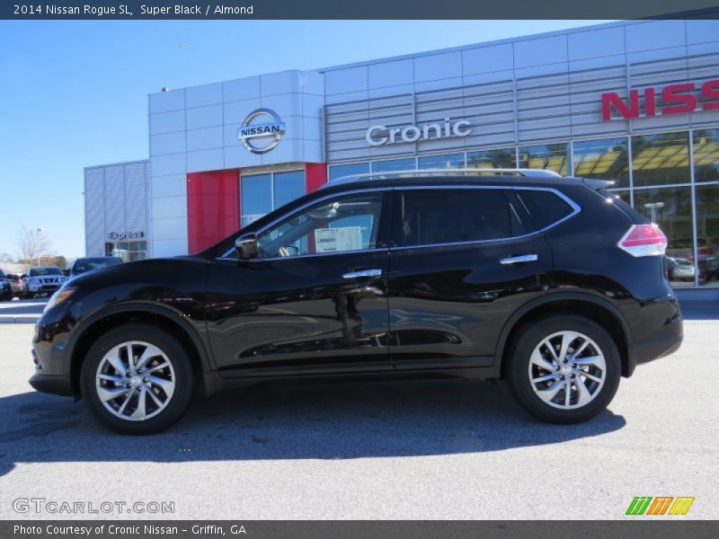 Super Black / Almond 2014 Nissan Rogue SL