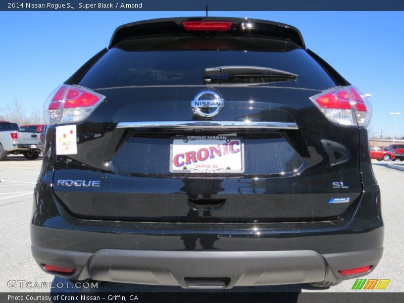Super Black / Almond 2014 Nissan Rogue SL