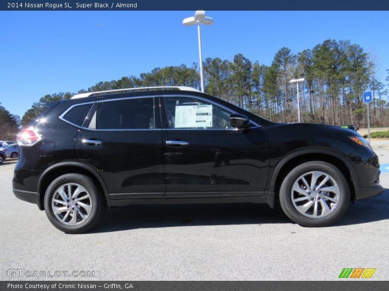 Super Black / Almond 2014 Nissan Rogue SL