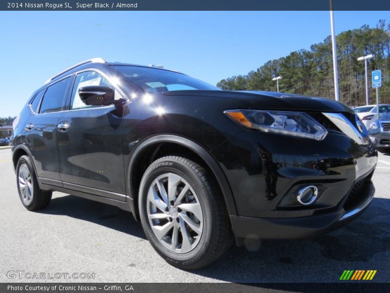 Super Black / Almond 2014 Nissan Rogue SL