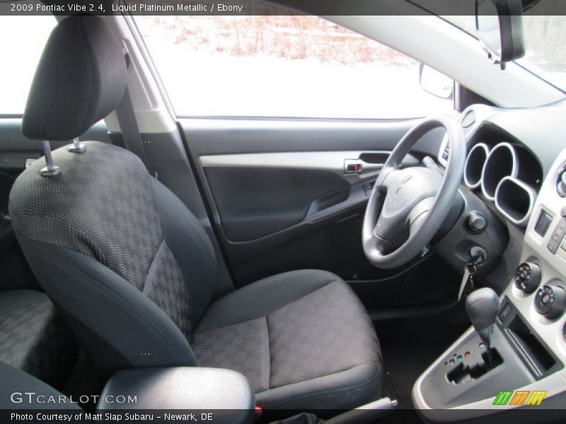 Liquid Platinum Metallic / Ebony 2009 Pontiac Vibe 2.4