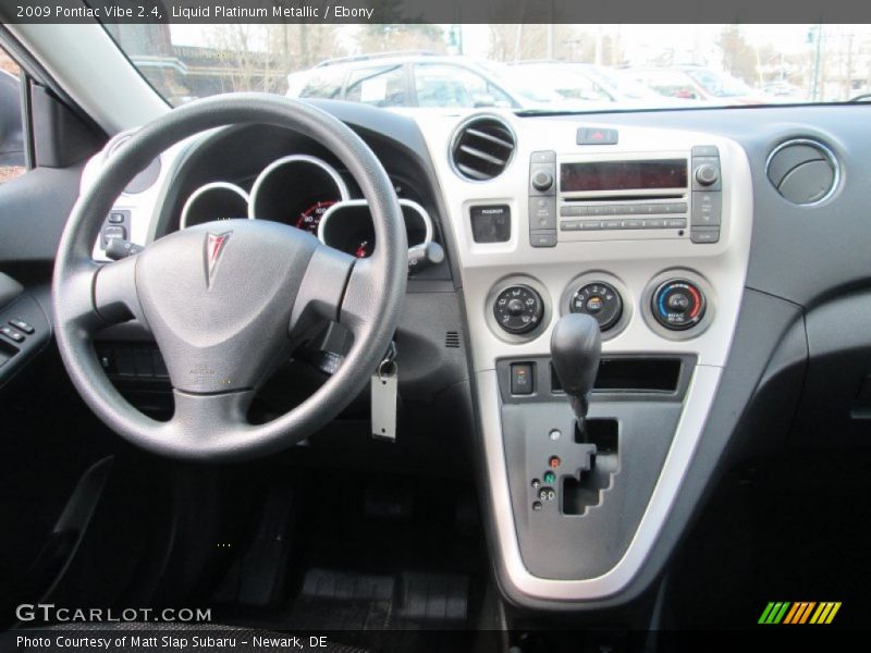 Liquid Platinum Metallic / Ebony 2009 Pontiac Vibe 2.4