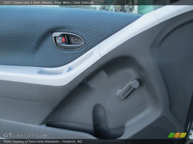 Polar White / Dark Charcoal 2007 Toyota Yaris 3 Door Liftback