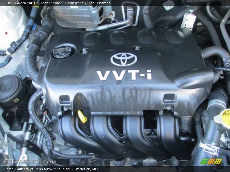 Polar White / Dark Charcoal 2007 Toyota Yaris 3 Door Liftback