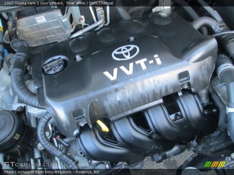 Polar White / Dark Charcoal 2007 Toyota Yaris 3 Door Liftback