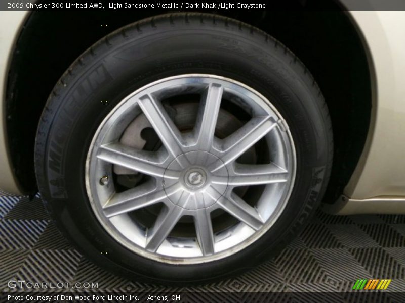 Light Sandstone Metallic / Dark Khaki/Light Graystone 2009 Chrysler 300 Limited AWD