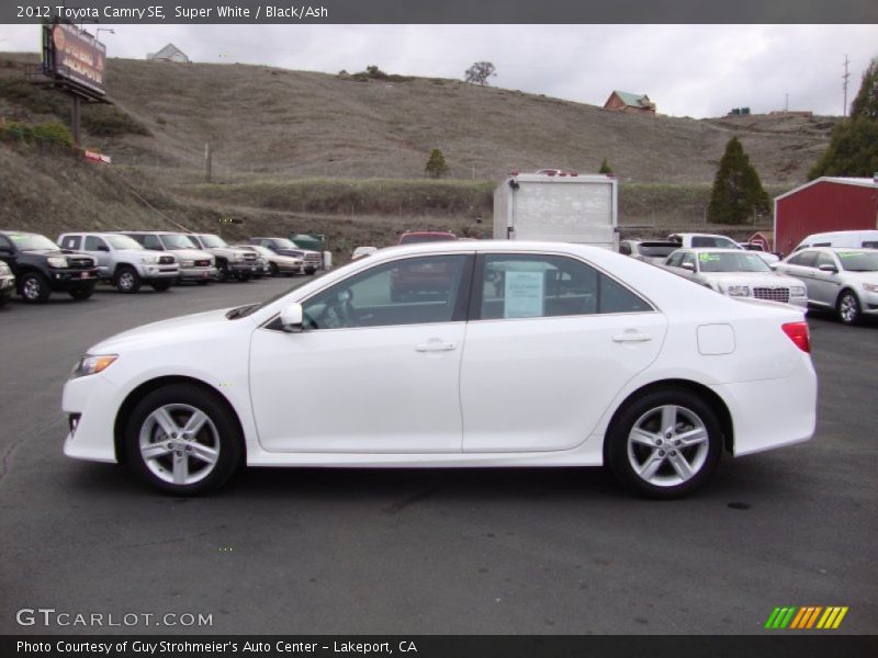 Super White / Black/Ash 2012 Toyota Camry SE