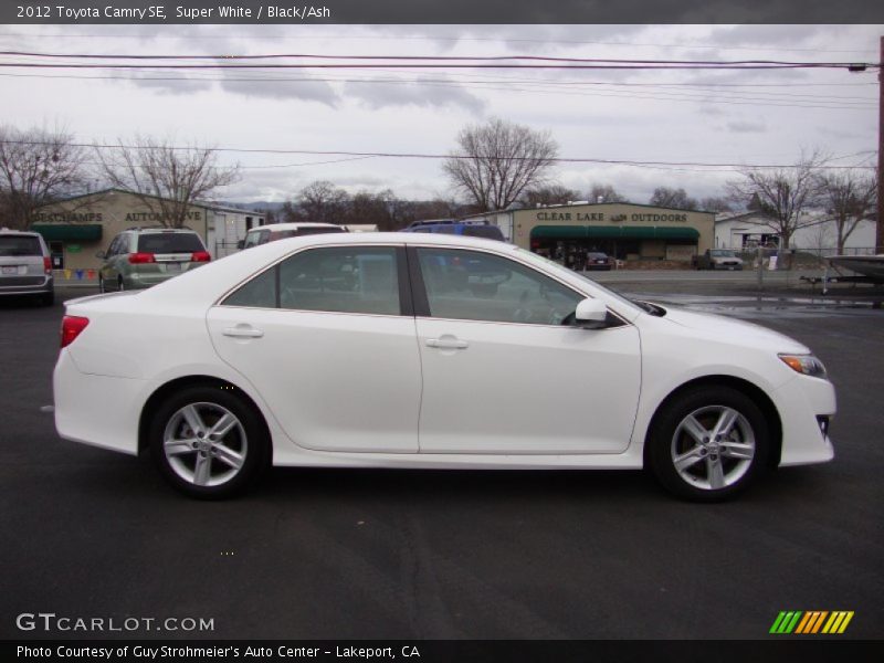 Super White / Black/Ash 2012 Toyota Camry SE