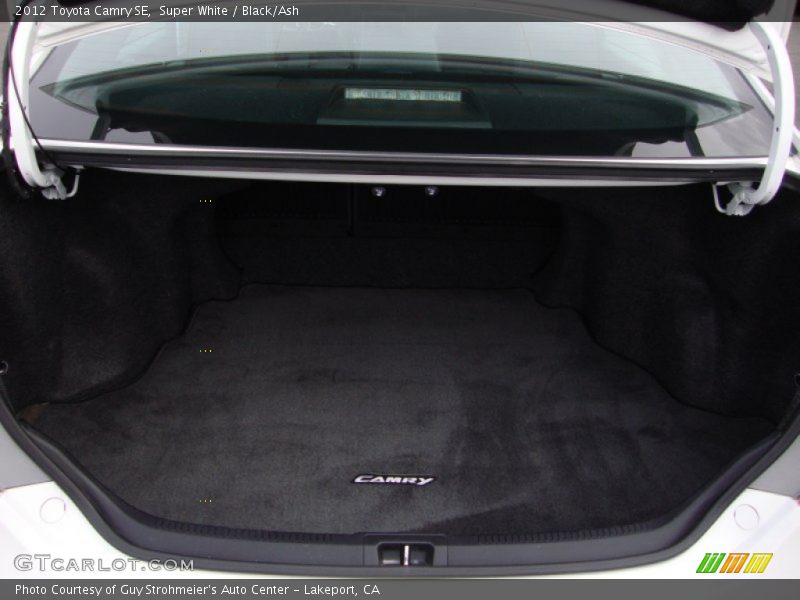 Super White / Black/Ash 2012 Toyota Camry SE