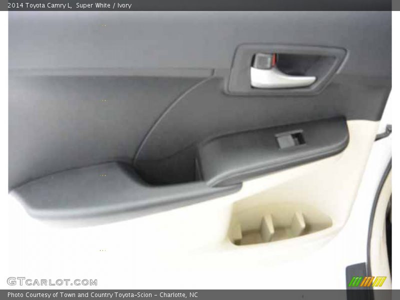 Super White / Ivory 2014 Toyota Camry L