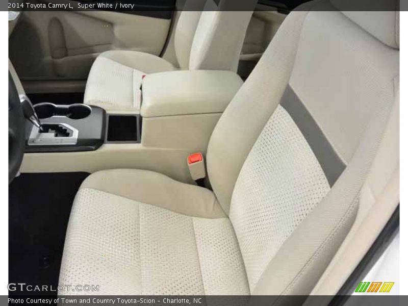 Super White / Ivory 2014 Toyota Camry L