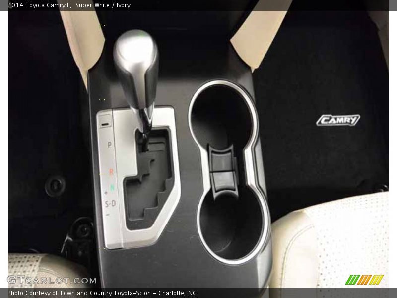 Super White / Ivory 2014 Toyota Camry L