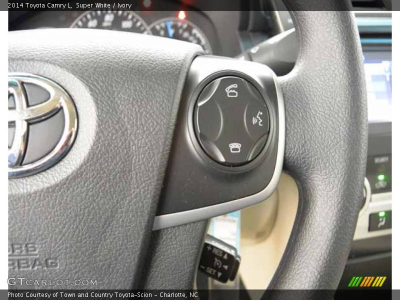 Super White / Ivory 2014 Toyota Camry L