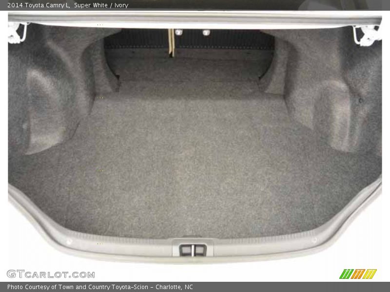 Super White / Ivory 2014 Toyota Camry L