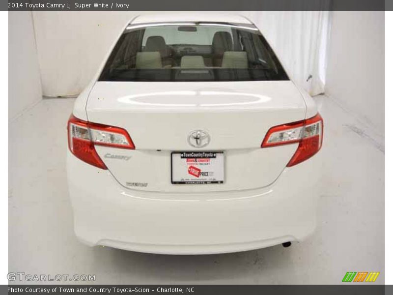 Super White / Ivory 2014 Toyota Camry L