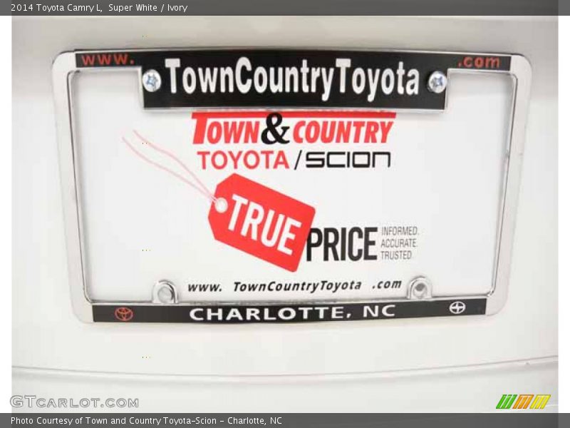 Super White / Ivory 2014 Toyota Camry L