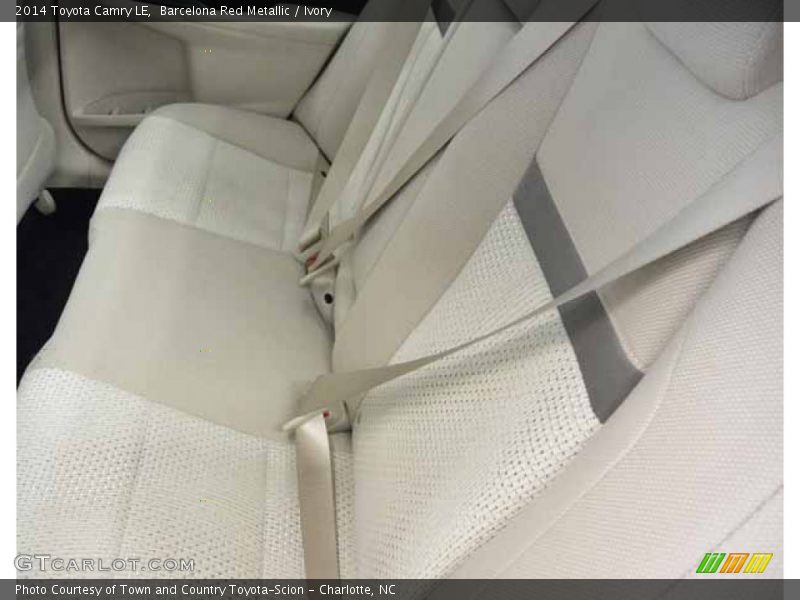 Barcelona Red Metallic / Ivory 2014 Toyota Camry LE