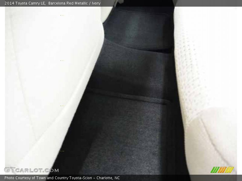 Barcelona Red Metallic / Ivory 2014 Toyota Camry LE
