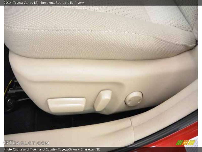 Barcelona Red Metallic / Ivory 2014 Toyota Camry LE