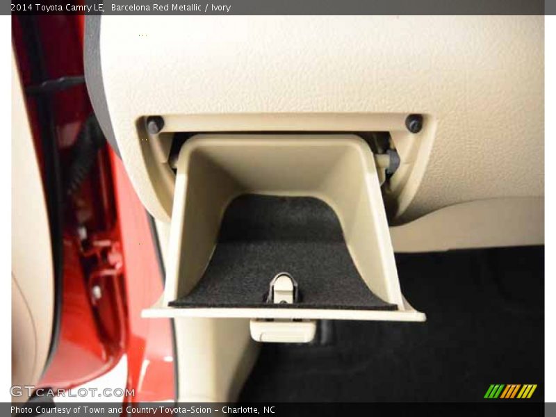 Barcelona Red Metallic / Ivory 2014 Toyota Camry LE