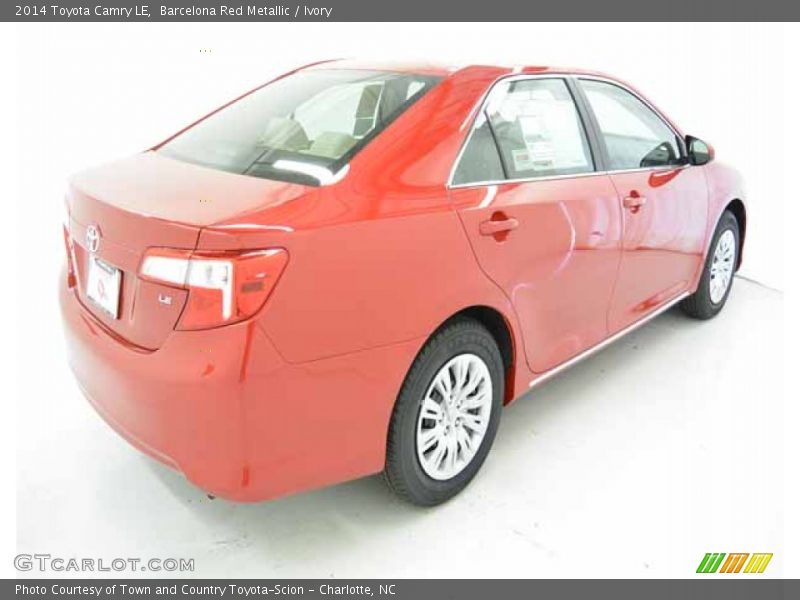 Barcelona Red Metallic / Ivory 2014 Toyota Camry LE